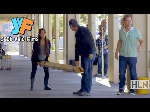 تجربة اجتماعيَّة لإثبات الرجولة أمام سيدة حامل