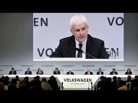 شاهد تراجع أرباح فولكس فاغن يشير إلى طريق طويل للتعافي