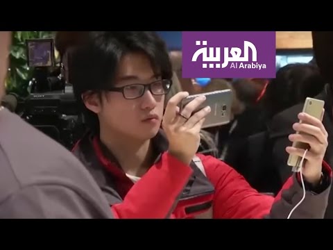 غالاكسي تطرح جهاز إس 8 في نيويورك