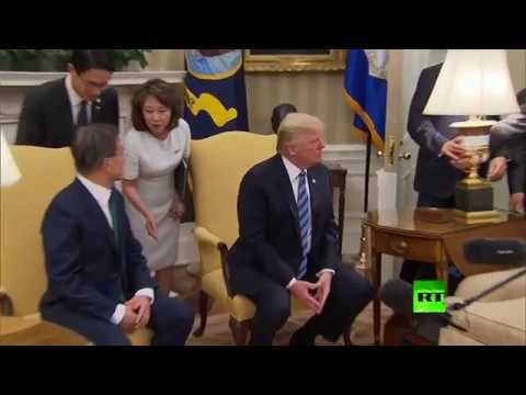 شاهد حارس الرئيس ترامب ينقذه من ضربة مصباح