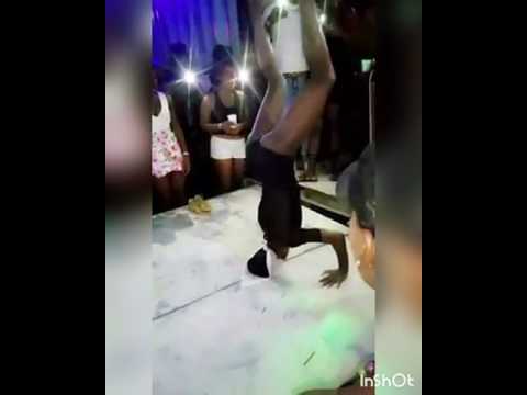 حادث لراقصة تكسر رقبتها أثناء استعراضها