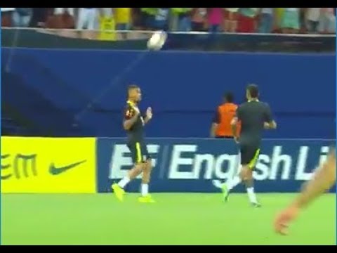 نيمار وخيسوس والكرة لم تنزل على الأرض