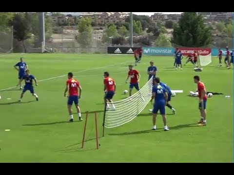 فريق راموس ضد اسينسيو في تدريبات المنتخب الإسباني