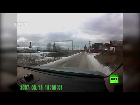 قاتل فتاتين يهاجم سيارة شاهد عيان