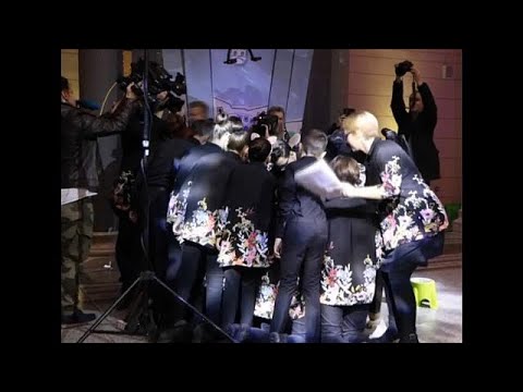 20 طالبًا يدخلون غينيس بالعزف على بيانو واحد