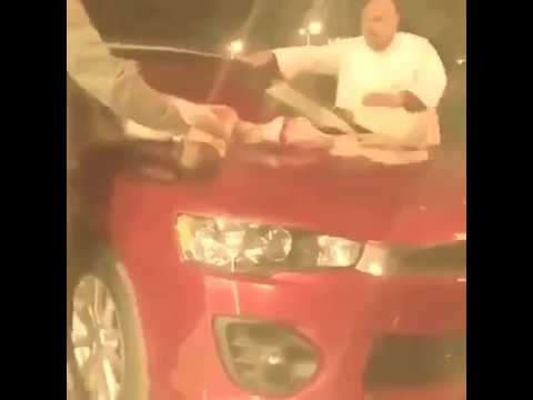 مصري يثير الجدل بما فعله في سيارته الجديدة