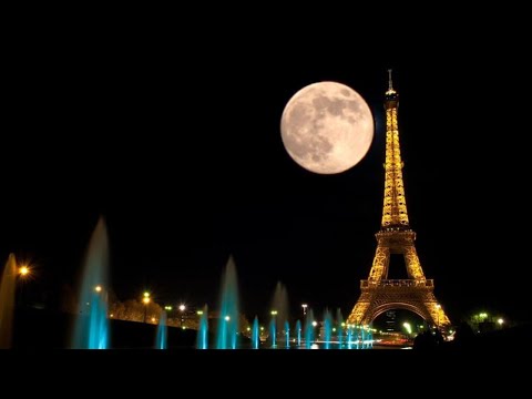 الأرض تشهد ظهور آخر قمر عملاق لعام 2020