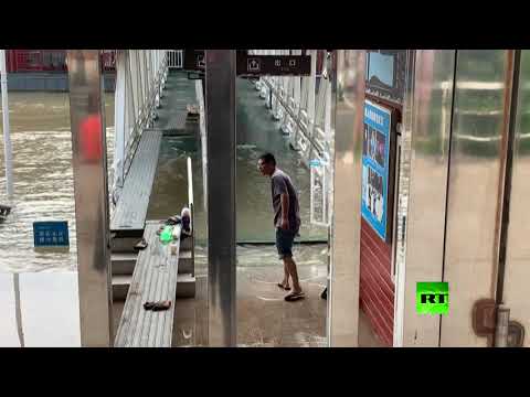 شاهد مياه الفيضانات تُغرق مدينة ووهان معقل كورونا في الصين