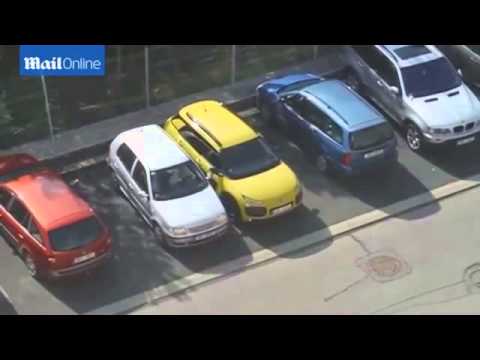 سيدة لا تُجيد القيادة تُقدِّم أسوء طريقة لـركن السيارة