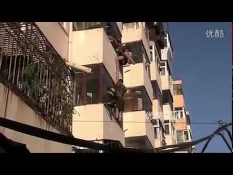 فتاة حاولت الانتحار ووضع حد لحياتها من شرفة منزلها