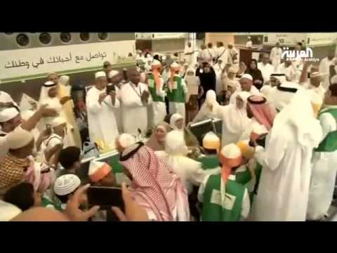طلاب المدارس يودُّعون آخر مجموعات الحجيج