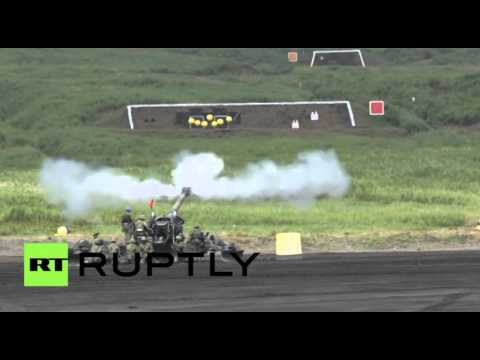 شاهد قوات الدفاع اليابانية تجري تدريبات بذخيرة حية