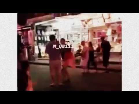 سعودي يصور فتاة وهي تصفع صديقها