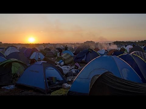 شاهد حركة الهجرة مستمرة بعشرات الآلاف في أوروبا