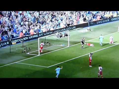 مشجع السيتى يخلد هدف أغويرو التاريخى عبر تاتو