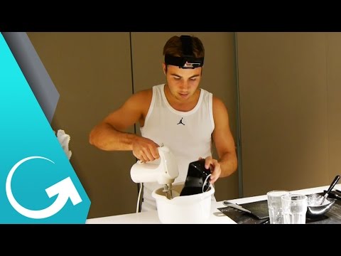 نجم البايرن يحتفل بوصول متابعيه إلى 10 ملايين