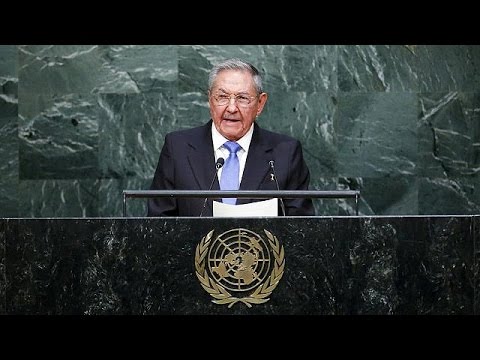 كاسترو يدعو إلى إنهاء الحظر الأميركي على كوبا