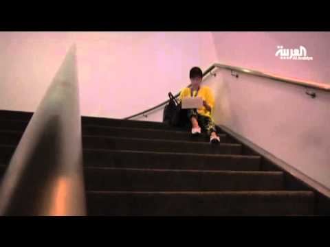 قراءة الكتب الورقيَّة تساعد على النوم