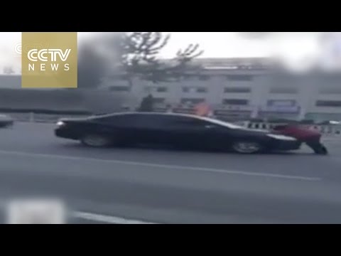 صينية تتظاهر باصطدامها بشاحنة لتحصل على المال