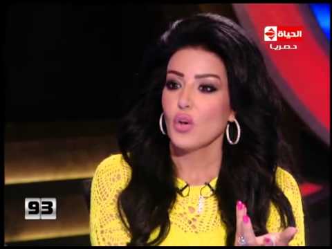 فيفي عبده تنصح سمية الخشاب بالزواج والإنجاب