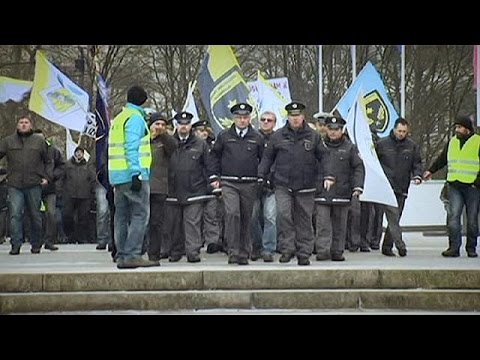 رجال الشرطة في سلوفينيا يحتجون على ظروف عملهم